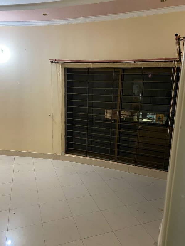 1 Kanal Upper Portion for Rent 3 Beds, Kitchen, Drawing Room, TV Lounge Prime Location Near Doctor Hospital & Canal Road 11