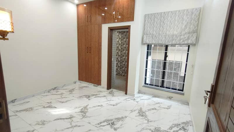 5 Marla Brand New Luxury House Is Available For Sale In BB Block Bahria Town Lahore 10