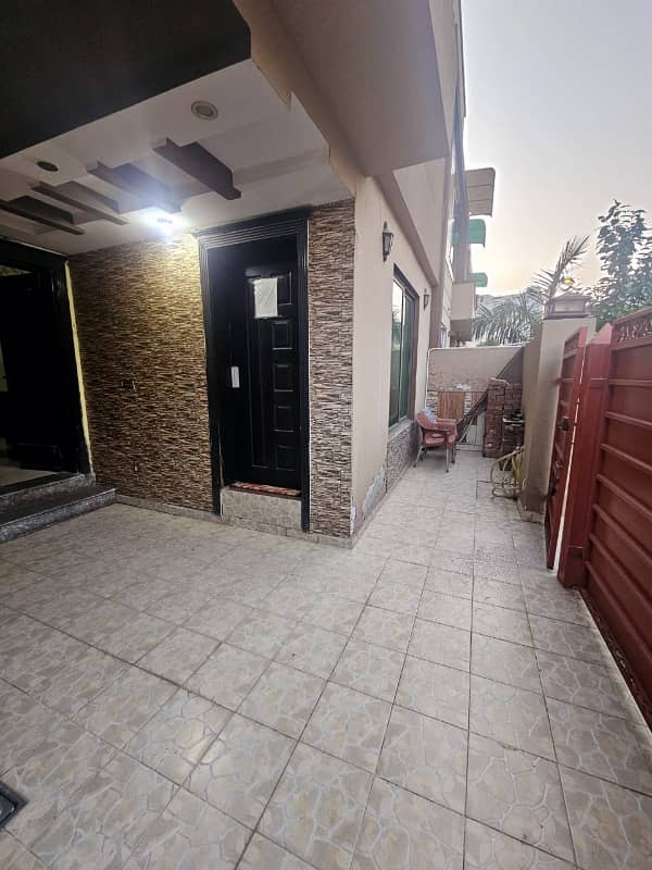 5 Marla Used House Available For Sale In BB Block Bahria Town Lahore 4