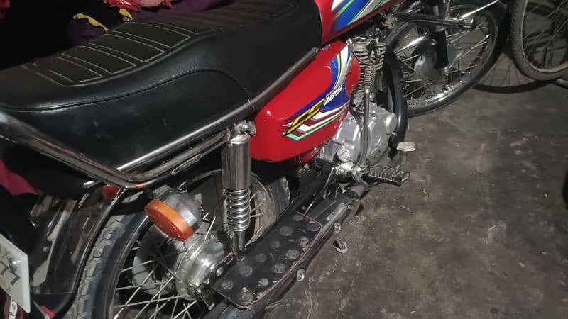 Honda Cg125 saaf bike engine ok All ok bike urgent sale 3