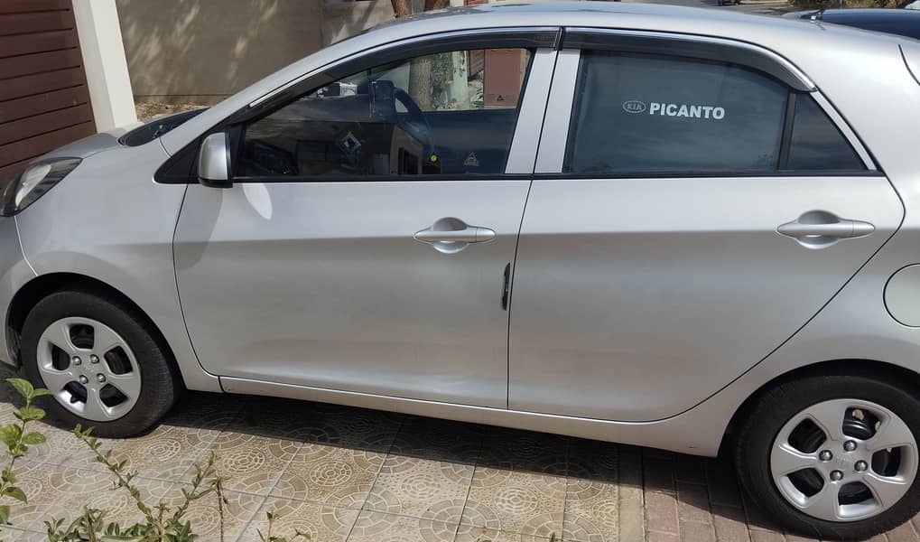 KIA Picanto 1.0 AT 2023 2