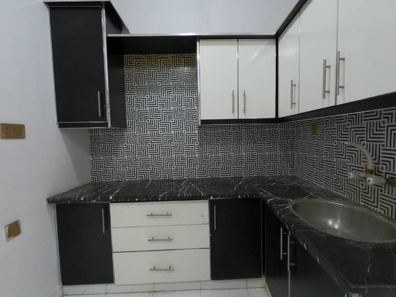 700 Square Feet Flat For Sale In Jamshed Town 8