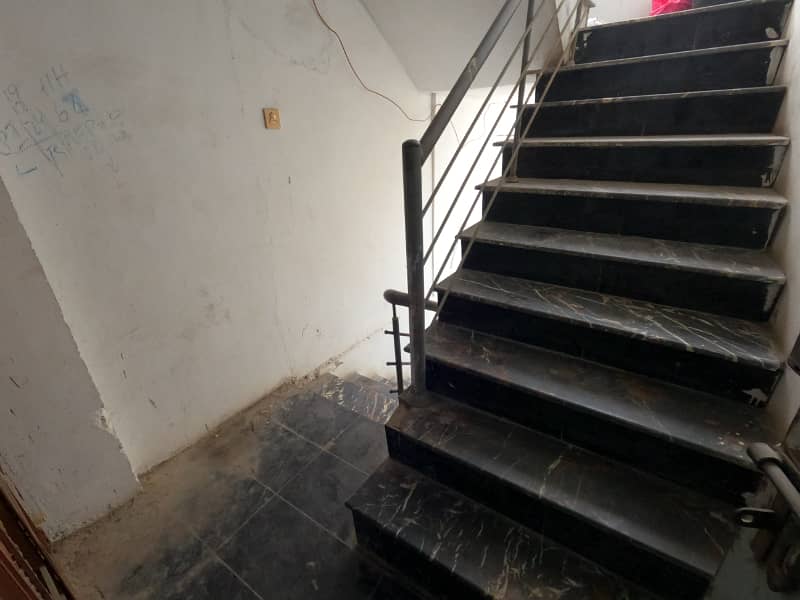 700 Square Feet Flat For Sale In Jamshed Town 20