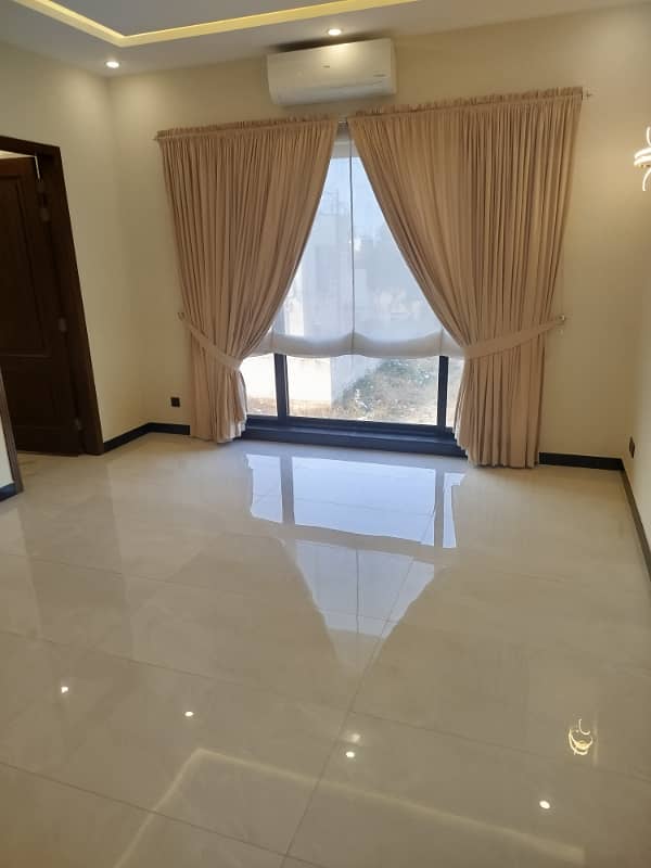 10 Marla Full House for Rent in DHA Phase 3 Prime Location 0