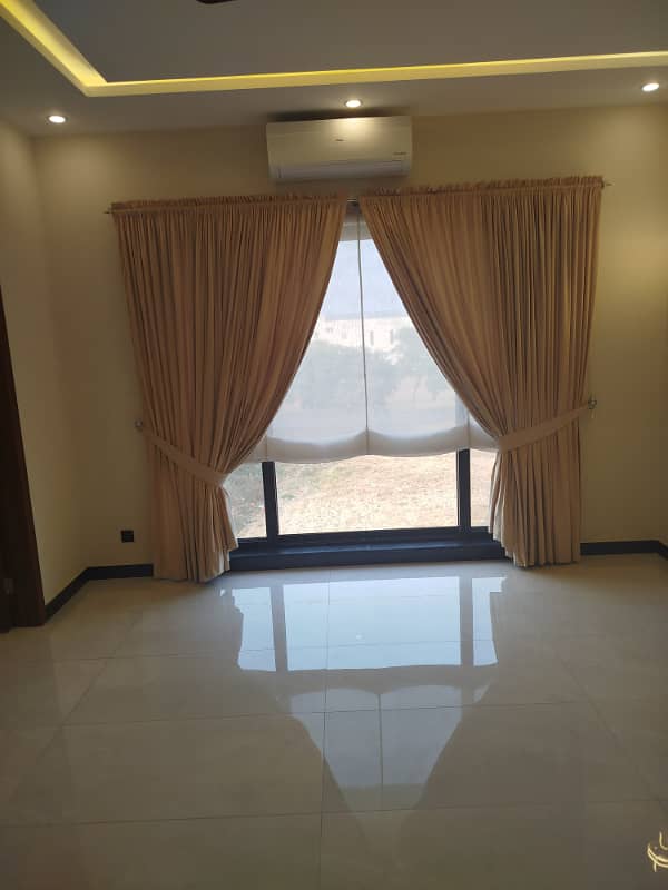 10 Marla Full House for Rent in DHA Phase 3 Prime Location 3