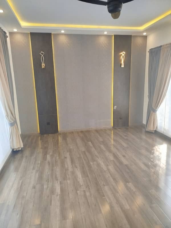 10 Marla Full House for Rent in DHA Phase 3 Prime Location 14