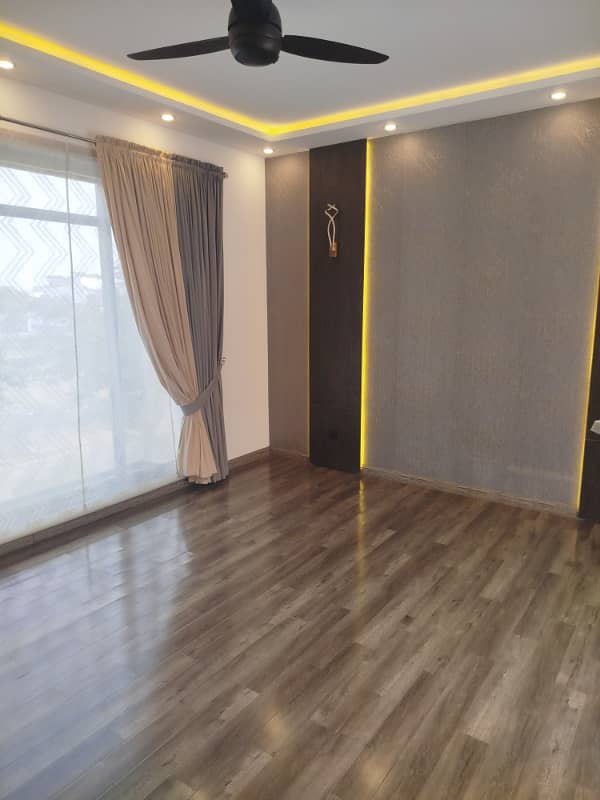 10 Marla Full House for Rent in DHA Phase 3 Prime Location 15