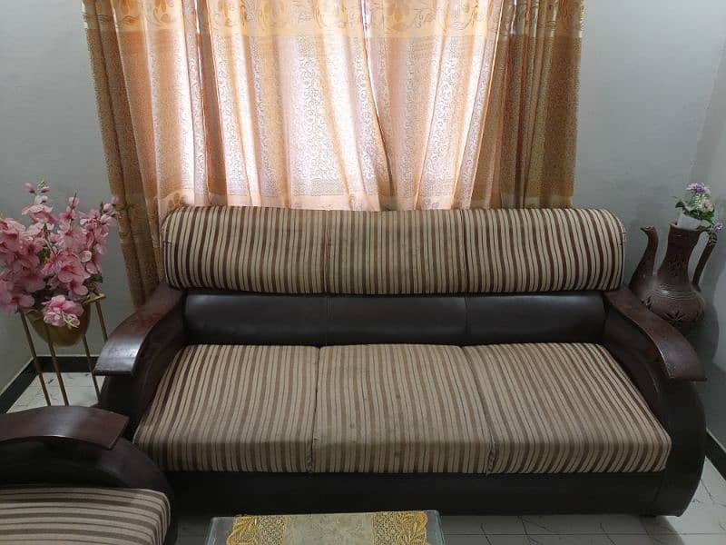 5 Seater Sofa set with sofa covers 2