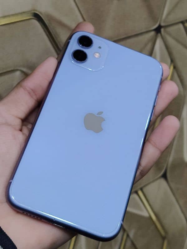 iphone 11 (Factory unlock) #03097907903 3