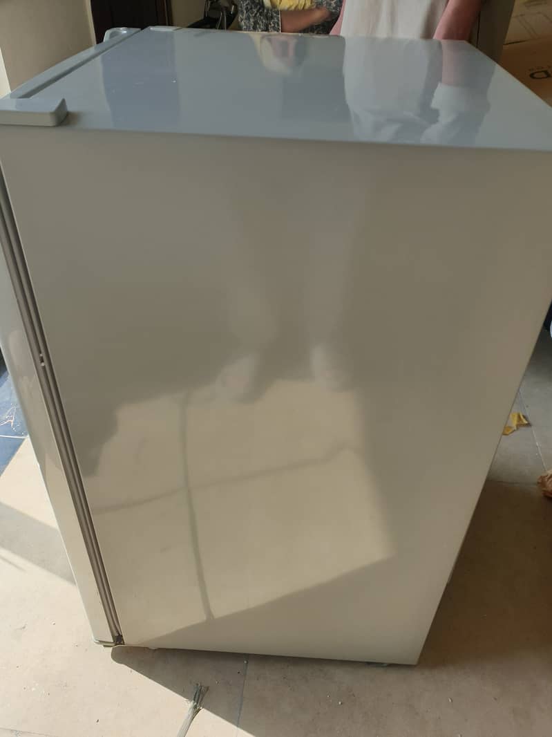 4 Cubic Foot Fridge 4