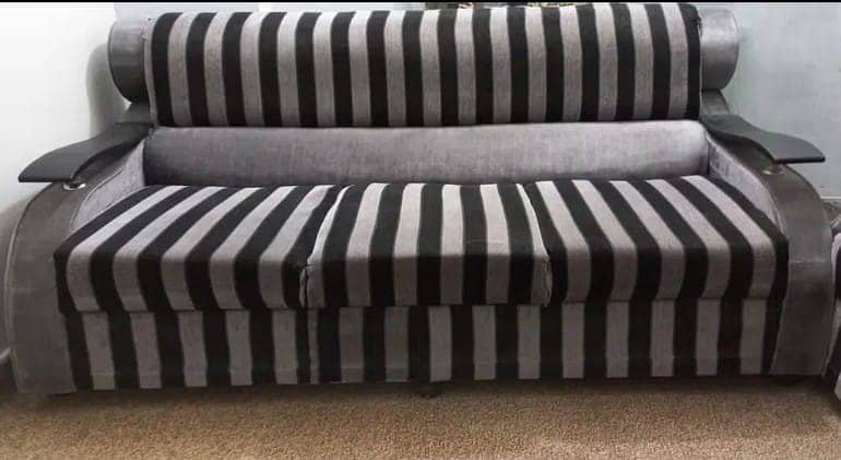 7 Seater Sofa Set - Urgent Sell 0