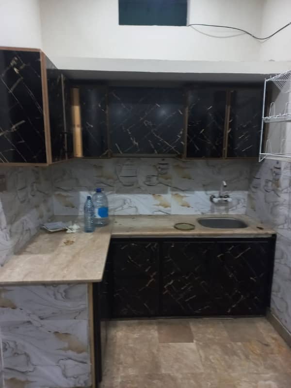 QAYYUMABAD FLAT FOR RENT SECTOR D NEAR NOOR MASJID 6