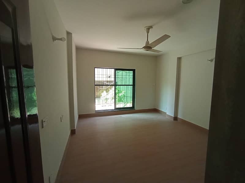 7 Marla Second Floor For Rent In Rehman Gardens Near Dha Phase 1 only for ladies 5