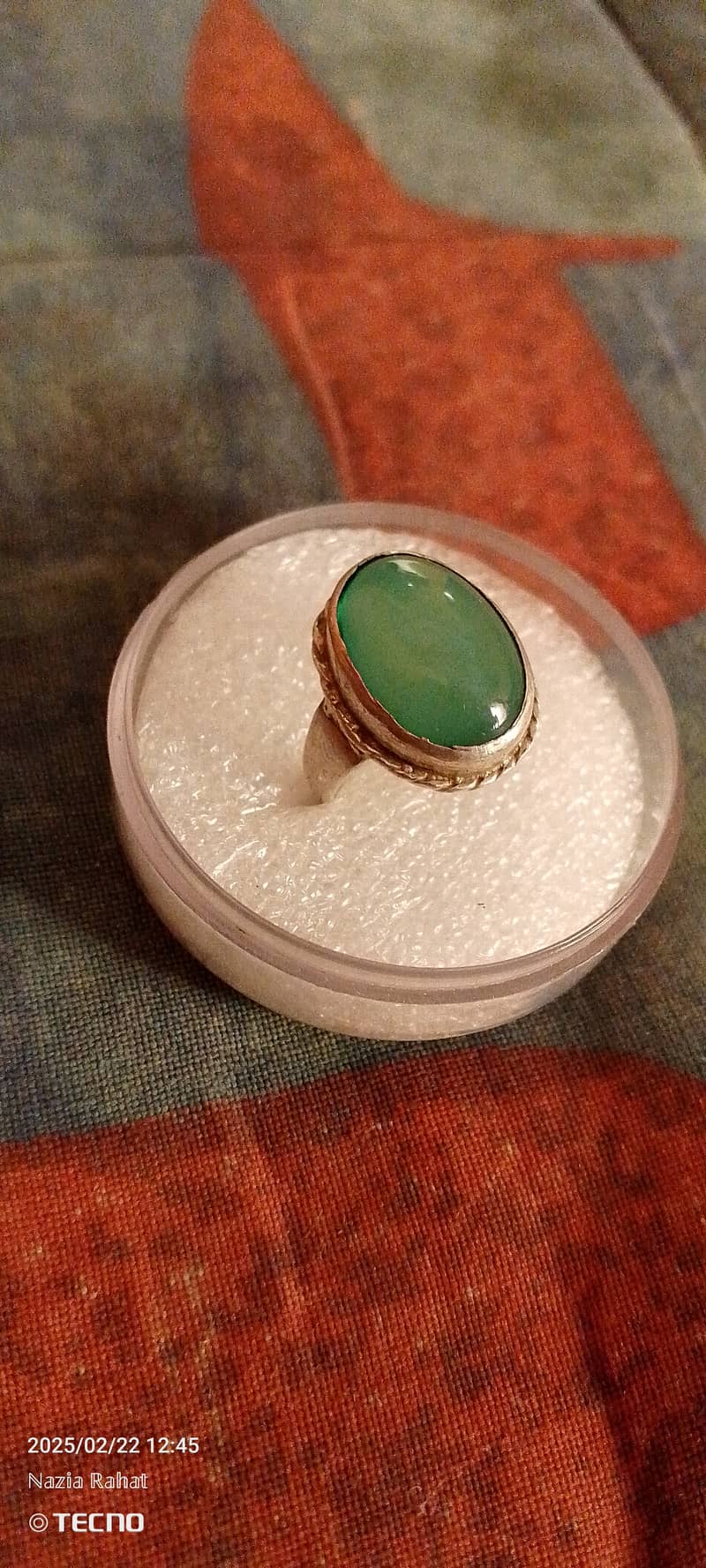 Green Chalcedony 0