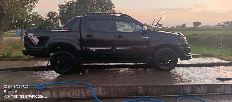 Toyota Hilux 2014 4