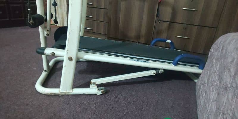 treadmill for sell in good comdition 1