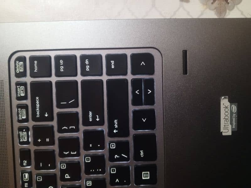 Hp Elitebook Folio 1040 G1 , 14" FHD Display, Backlit Keyboard, metal 3