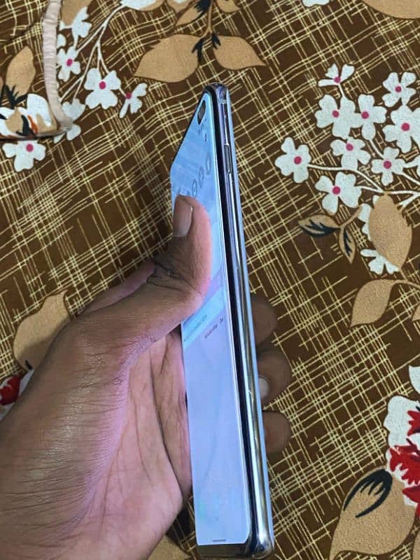 Samsung s10 plus 3