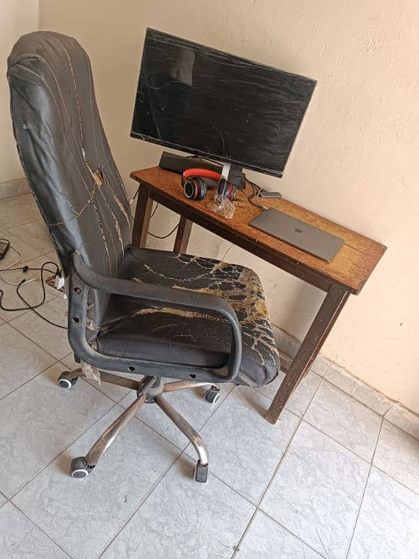 Computer table and chair 1