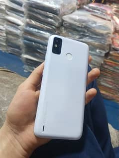 tecno spark 6go