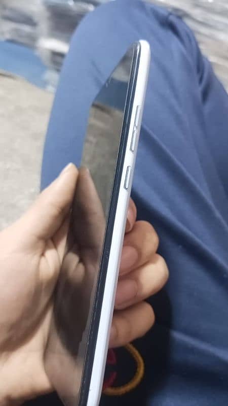 tecno spark 6go 2