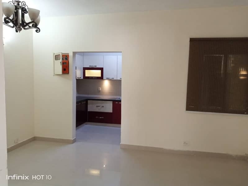 3 Bed Drawing & Dining 4th Floor Without Elevators Available On Rent At Main Bahadurabad 5