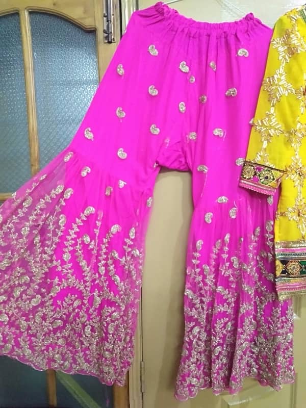 Shadi heavy suits in resonable price 11