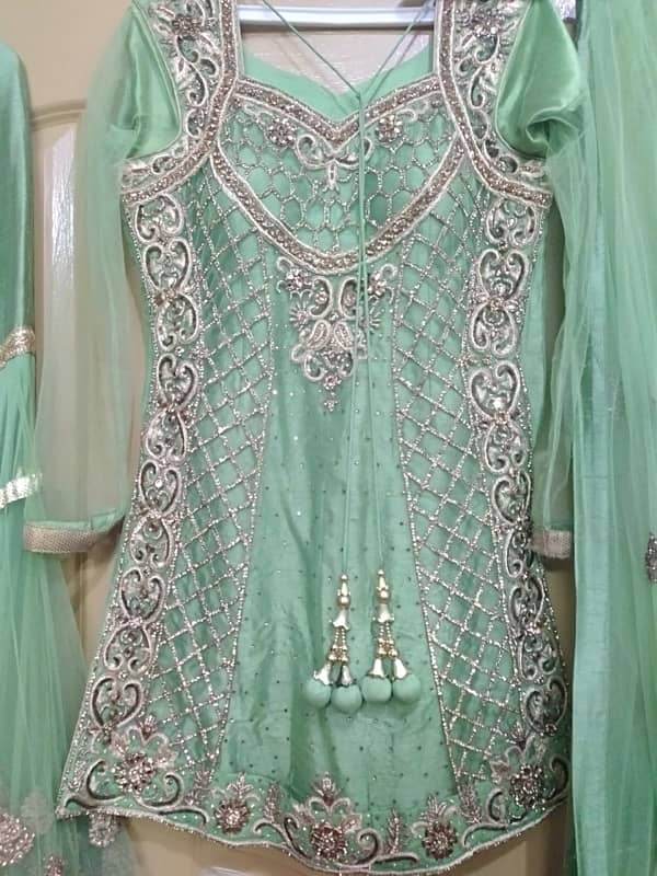 Shadi heavy suits in resonable price 16