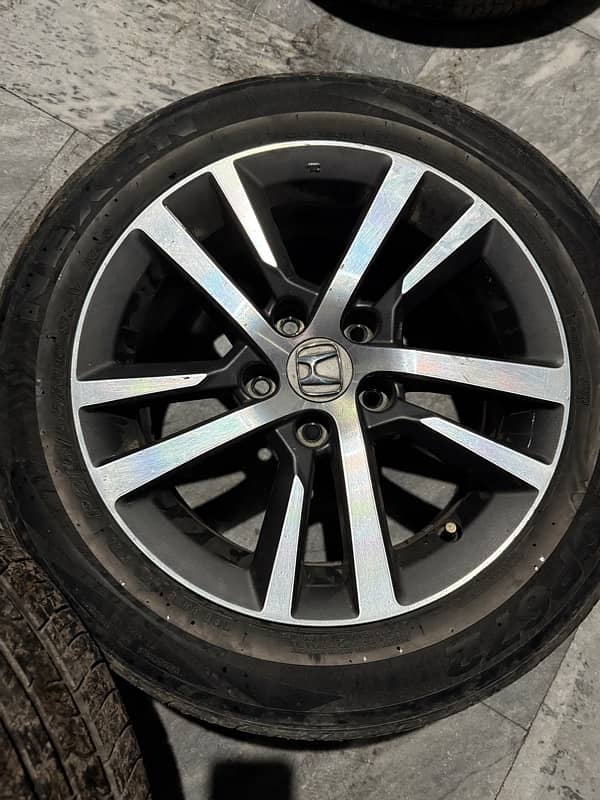 Honda Civic 11th Gen 16 inches rims 3