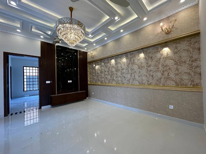 10 Marla Brand New Luxury House For Rent In Chembelli Block Bahria Town Lahore 13