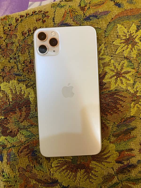 iPhone 11 Pro Max 256gb water pack 4