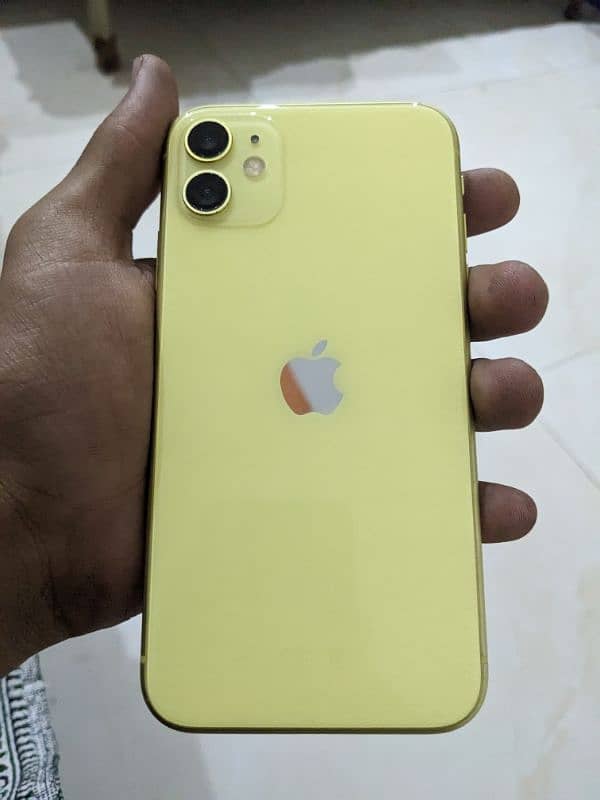 iphone 11 128gb factory unlocked all ok contact 031860/3087 2