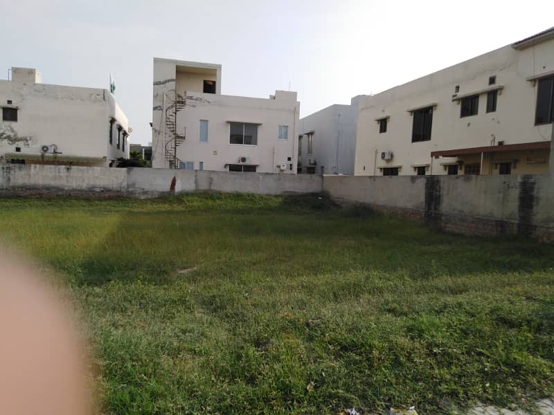 Facing Park Two Side Open 10 Marla Developed Cheapest Residential Plot At Excellent And Builder Location Is Available For Sale In Talha Block Bahria Town Lahor 4