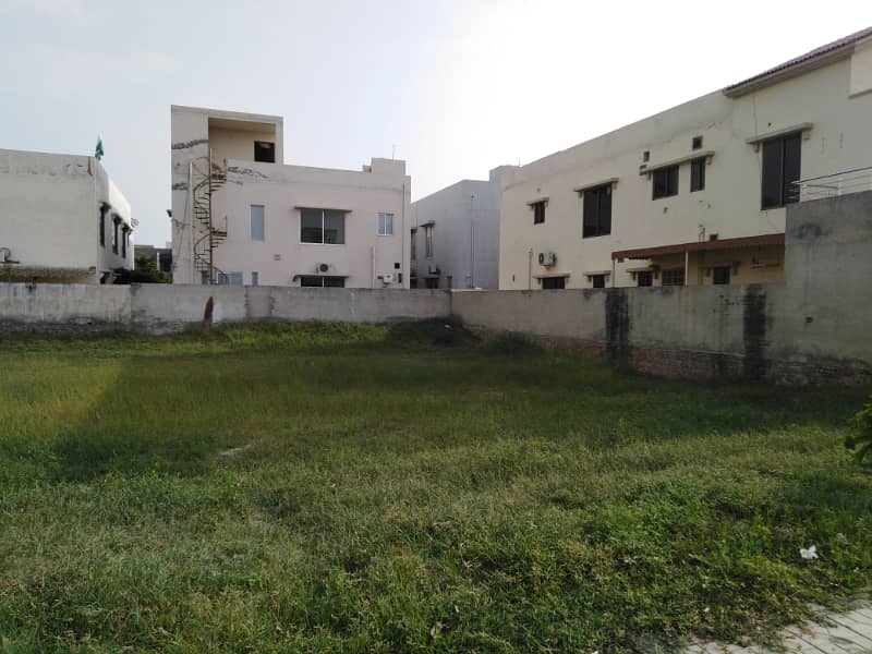 Facing Park Two Side Open 10 Marla Developed Cheapest Residential Plot At Excellent And Builder Location Is Available For Sale In Talha Block Bahria Town Lahor 5