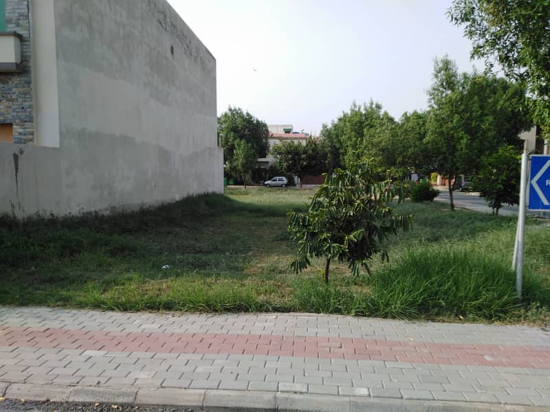 Facing Park Two Side Open 10 Marla Developed Cheapest Residential Plot At Excellent And Builder Location Is Available For Sale In Talha Block Bahria Town Lahor 16