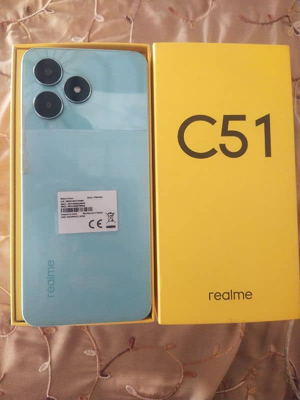 realme c51 4/128 1