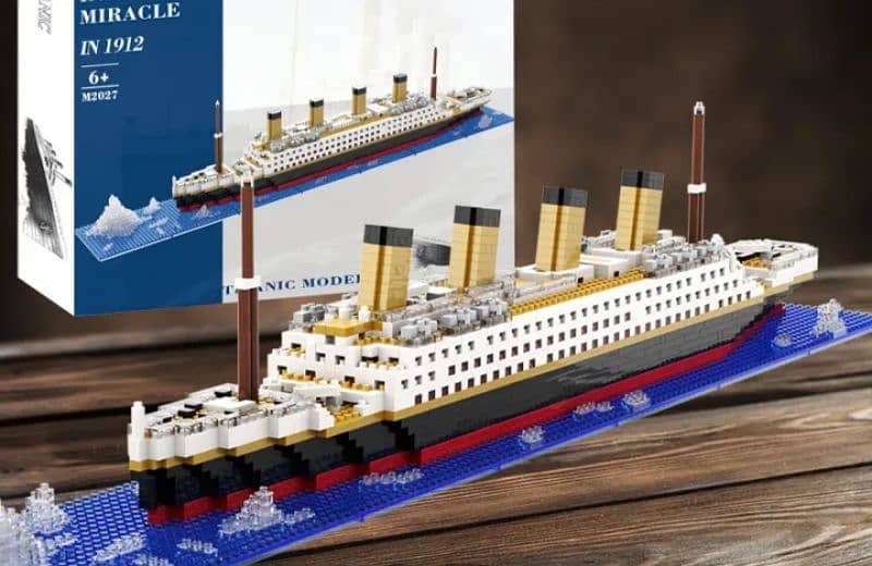 Titanic's ship lego 1