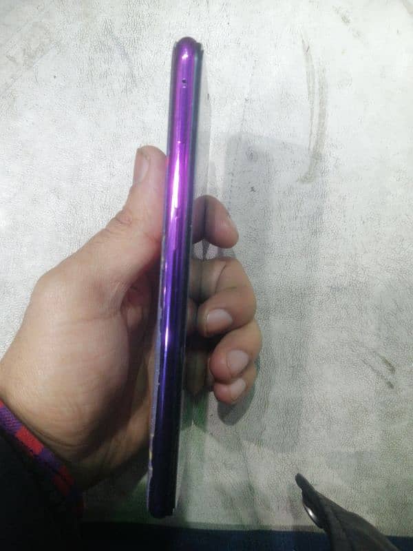 oppo f9 pro condition 10by 10 2