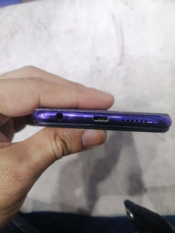 oppo f9 pro condition 10by 10 3