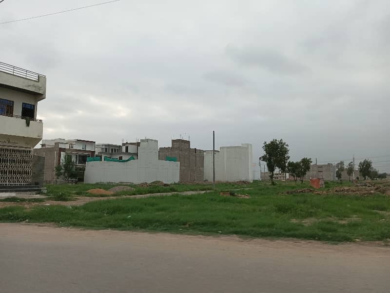 Saadi Garden 240 Sq Yard Corner Plot For Sale 5