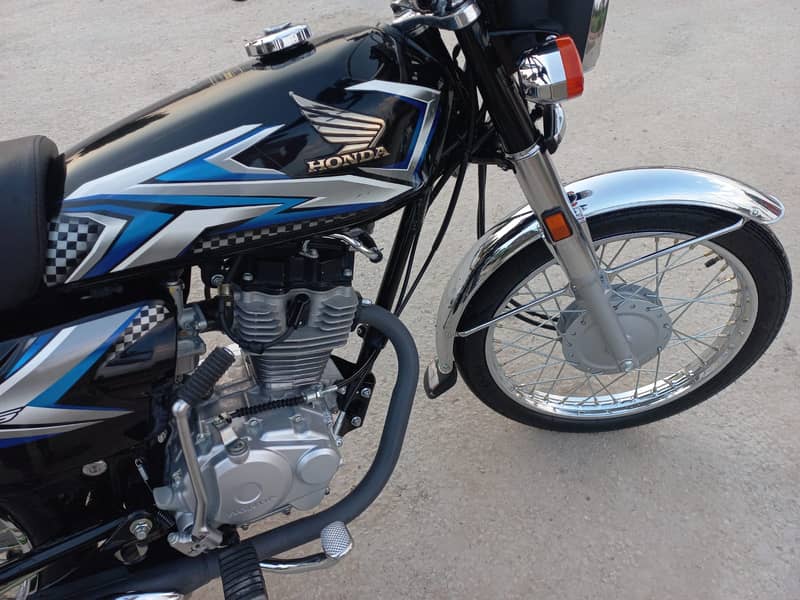 Honda CG 125 2025 3