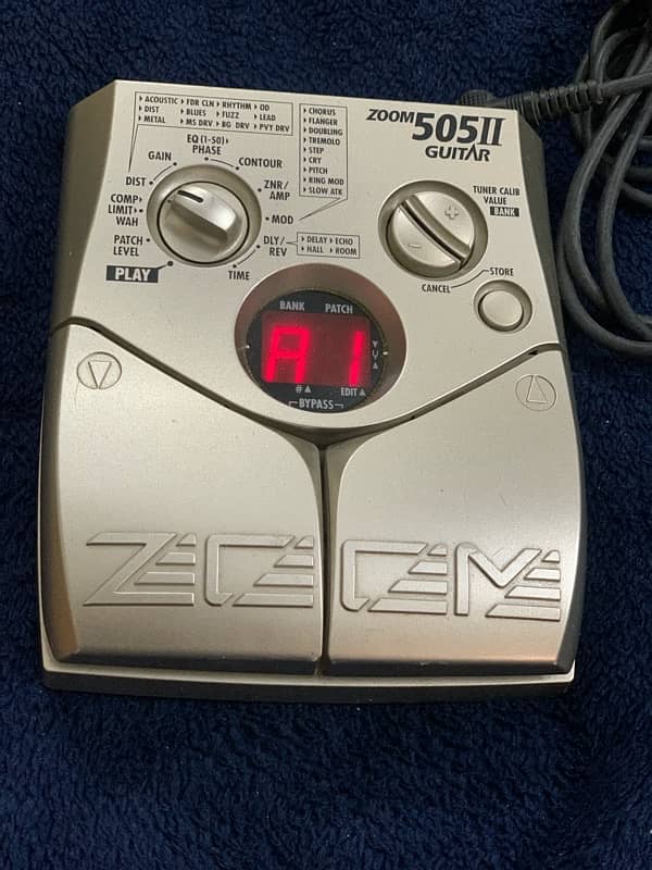 Zoom II Electric Guitar processor and tuner 1