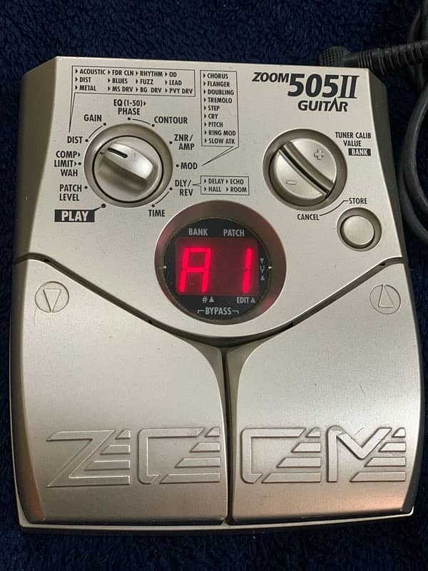 Zoom II Electric Guitar processor and tuner 2