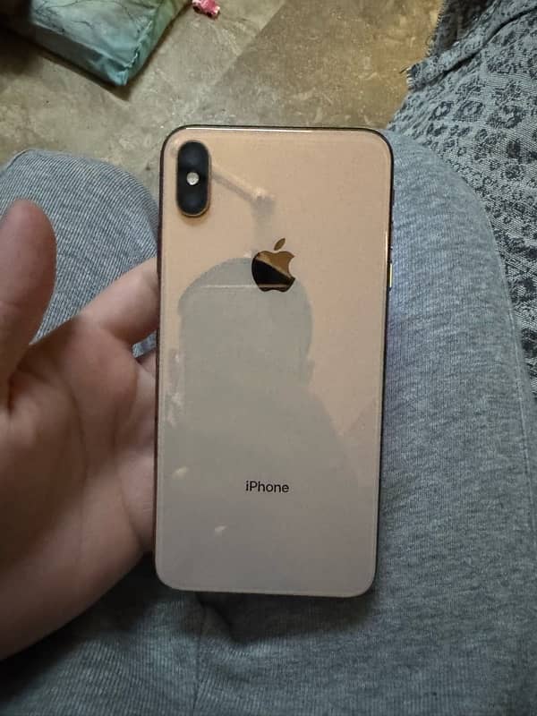 iPhone XS MAX 4