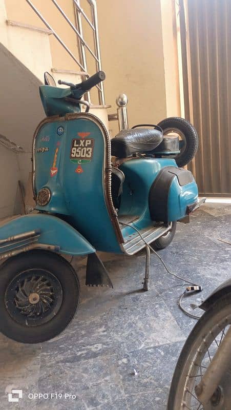 1973 Vespa scooter 10