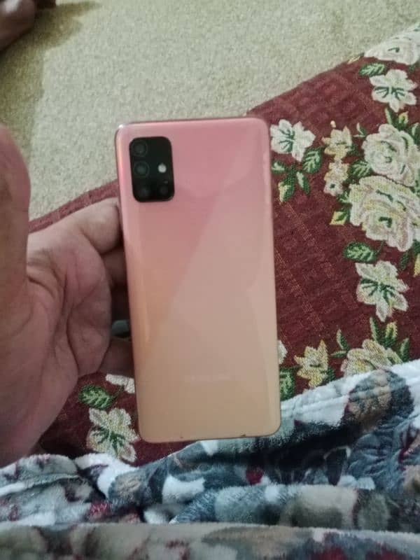 urgent for sale Samsung a51 ram 6 gb memory 128 pink color 6