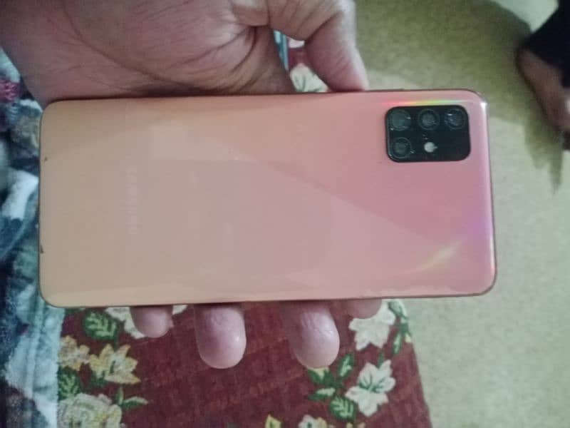 urgent for sale Samsung a51 ram 6 gb memory 128 pink color 13