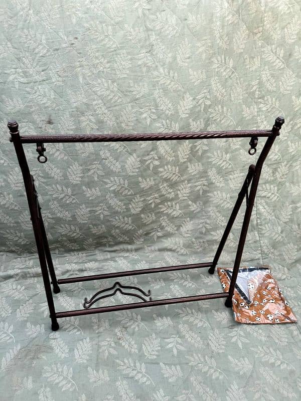 Cradle swing for babies. 4 sal tak k bache ke liye Jhoola 6