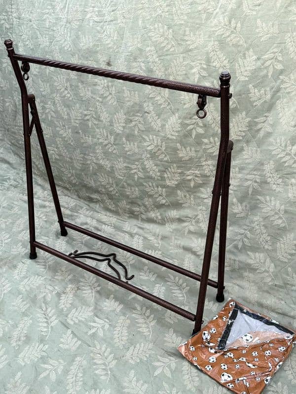 Cradle swing for babies. 4 sal tak k bache ke liye Jhoola 8