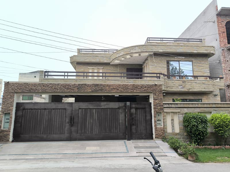 1 Kanal Used Owner build house available for sale. 0